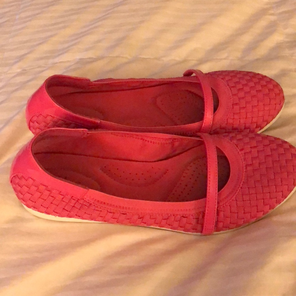 Pink dexflex shoes